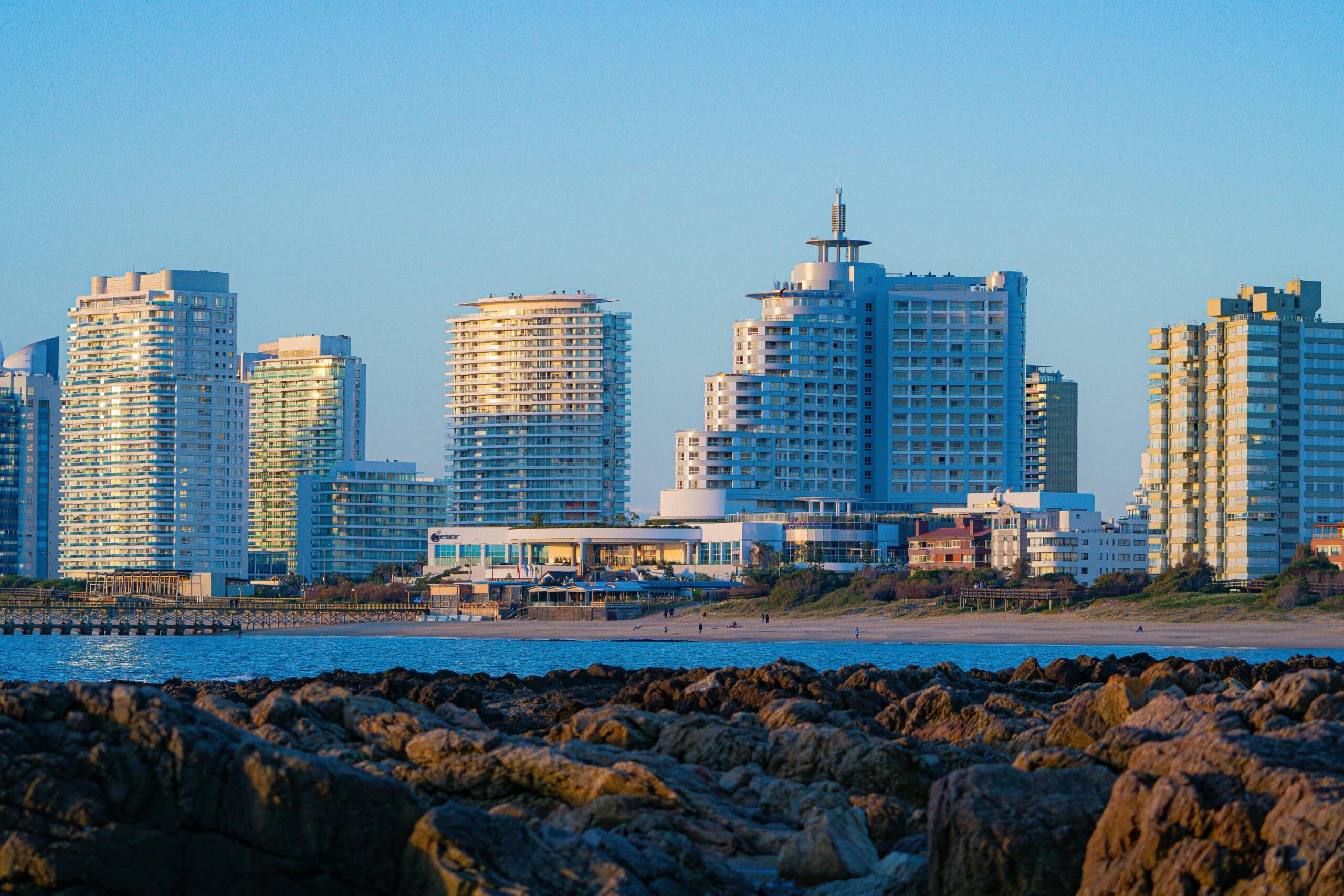 découvrez les meilleures destinations ensoleillées pour des vacances idylliques avec sunny destinations.